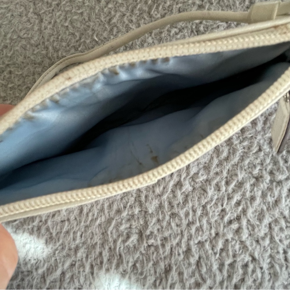 COACH Wristlet size 6''x4'' White Leather with strap zip Logo blue lining - Picture 8 of 11